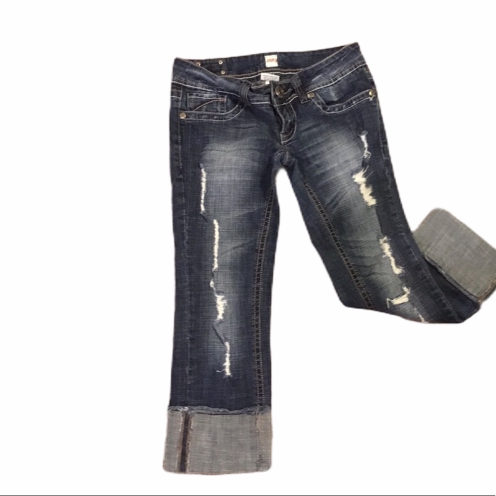 🐸 H2j Denim Distressed Capri’s Size 3/4